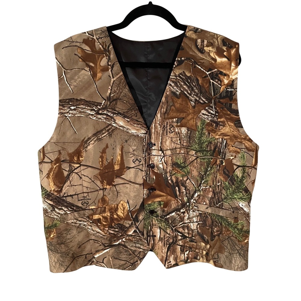 Realtree Xtra Camo Vest Mens XL Button Front Hunting Wedding Formal Waistcoat